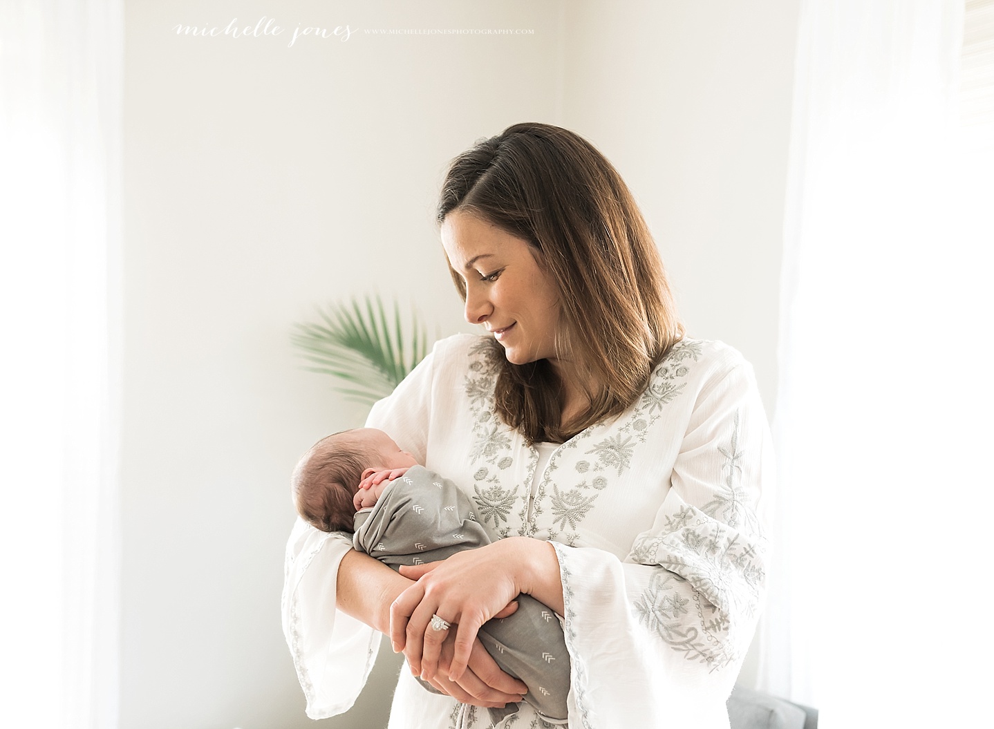 Cleveland Newborn Lifestyle Photographer