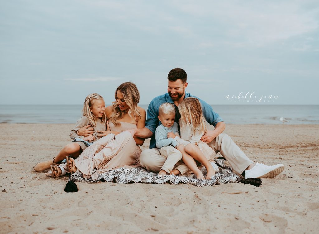 Kluber Family | Edgewater Park Cleveland Ohio Family Photographer